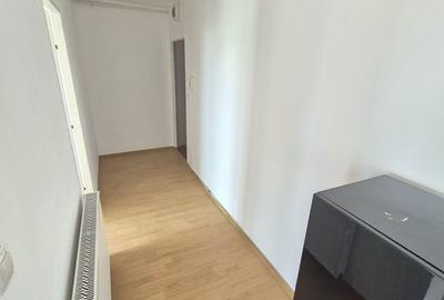 Apartament cu 3 camere decomandat în Spitalul Județean - 8