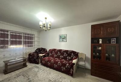 Apartament cu 3 camere decomandat în B-dul București - 1