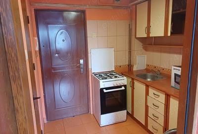 Garsonieră decomandată în Buziașului - 3