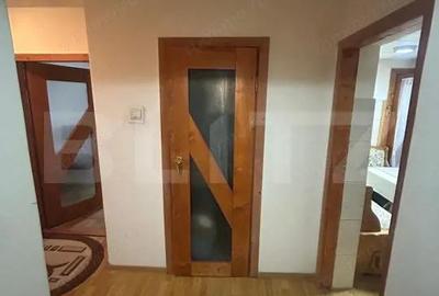 Apartament cu 3 camere decomandat în Micro 5 - 10