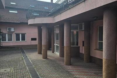 Casă cu Teren 380 Mp în Central