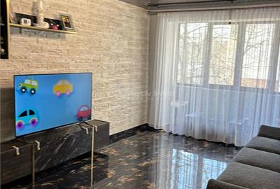 Apartament cu 2 camere decomandat în Micro 17 - 8