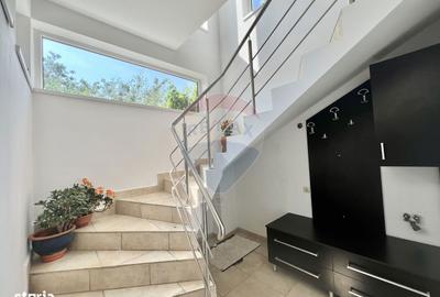 Casă cu 8 camere cu Teren 521 Mp în Brănești - 14