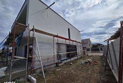 Casă cu 4 camere în Sânmartin - 12