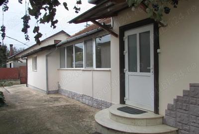 Vand casa compusa din 3 cladiri amenajate mobilate Deva Cristur - 2