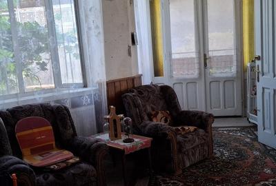 CASA BOIEREASCA pe colt  in Nadlac, Independentei colt cu M. Eminescu - 9