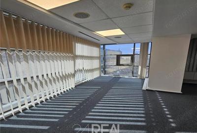 Spațiu comercial, de 150 mp, în P-ța Victoriei - 3