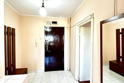Apartament cu 2 camere semidecomandat, mobilat în Complex Studențesc - 1