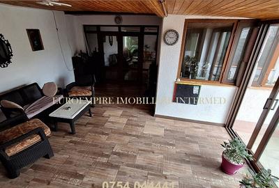 Vila+casa de vanzare in Constanta, zona Km 5 - 13