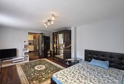 Garsonieră decomandată în Central