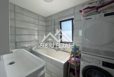 Duplex cu 5 camere cu Canalizare în Cristian - 17