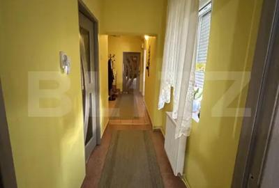 Casă cu 7 camere cu Teren 300 Mp în Titulescu - 14