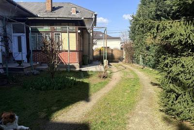 Casă cu 10 camere cu Teren 682 Mp în Central - 2