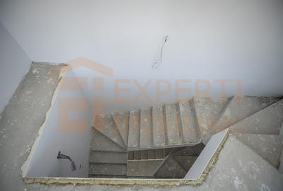 Vila situata in Palazu Mare zona Elvila - 11