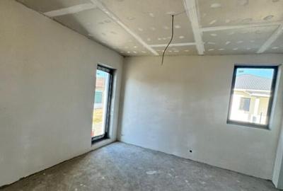 Casă cu 4 camere cu Teren 475 Mp în Mocira - 8