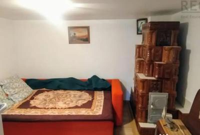 Casă cu 4 camere cu Teren 1800 Mp în Smeeni - 5