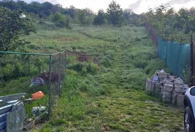 Teren de 910 mp, în Central