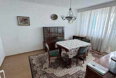 Apartament cu 3 camere decomandat în Tomis Nord