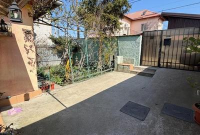 Casă cu 5 camere cu Teren 754 Mp în Cățelu
