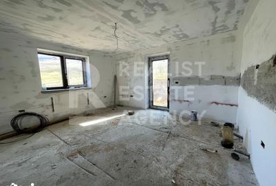 Casă cu 5 camere cu Teren 1000 Mp în Rediu - 7