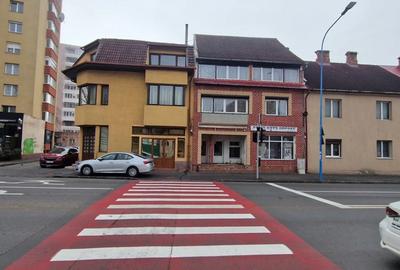 Inchiriez spatiu comercial sau birouri - 1