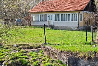 Casă individuală cu 3 camere cu Teren 3500 Mp în Pojorâta - 3