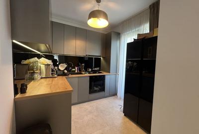 Sisesti 3 camere 73,6 mp 2 bai 2 balcone mobilat/utilat 6 min metrou - 9