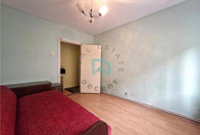 Apartament cu 2 camere decomandat în Tractorul - 4