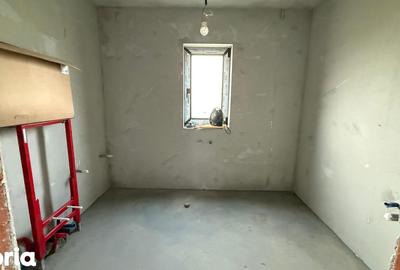 Casă cu 4 camere cu Teren 300 Mp în Central - 10