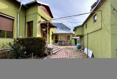 Casă individuală cu 9 camere cu Canalizare în Gheorghe Doja - 1