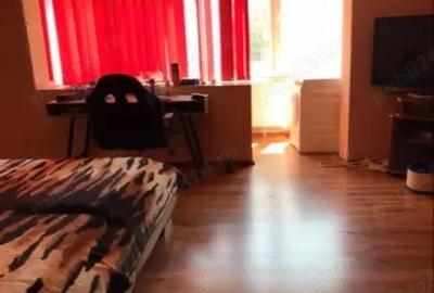 Garsonieră decomandată în Steaua - 2