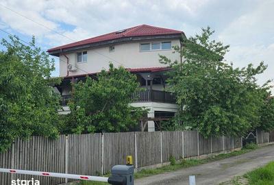 Casă cu 4 camere cu Teren 270 Mp în Central - 2