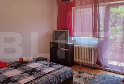 Apartament de vanzare, cu 3 camere, 69 mp, zona Carpati 2 - 5