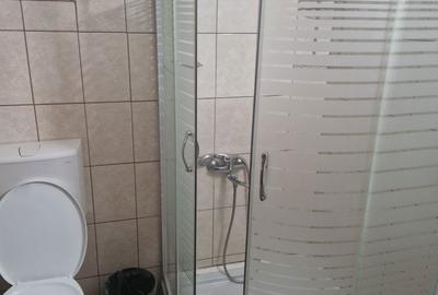 Casă cu 4 camere cu Teren 27 Mp în Central - 2