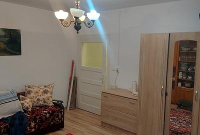 VAND CASA 2 CAMERE 80 mp cu 744mp curte si gradina - 2
