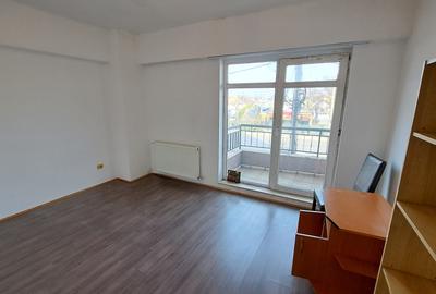APARTAMENT 3 CAMERE - SUPRAFATA GENEROASA - 44