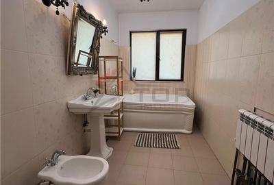 Casă cu 7 camere cu Teren 750 Mp în Bârnova - 18