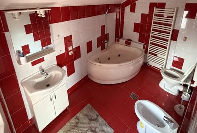Casă individuală cu 6 camere cu Canalizare în Central - 5