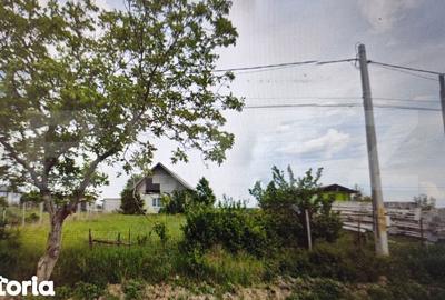 Casă cu 2 camere cu Teren 700 Mp în Probota - 1