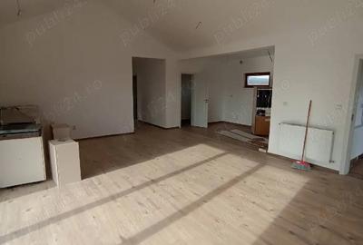 Casă cu Teren 440 Mp în Central - 4