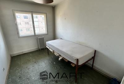 Apartament cu 4 camere decomandat, mobilat în Vasile Aaron - 11