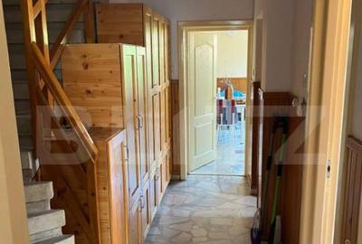 Casă cu 8 camere cu Teren 688 Mp în Libertății