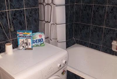 Proprietar vand apartament cu o camera, situat la etajul 3, in fata pie?ei din zona lipovei - 6