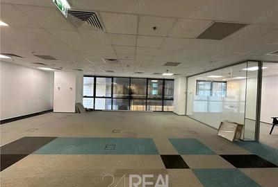 Spațiu comercial, în Politehnica - 17