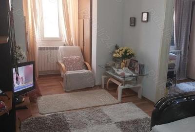 Apartament cu 2 camere semidecomandat în Km 4-5