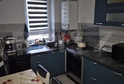 Apartament cu 2 camere decomandat, mobilat în Tractorul