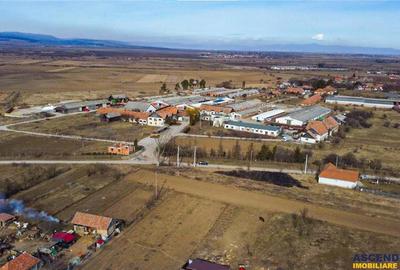 Spațiu comercial, de 9,000 mp, în Central - 12