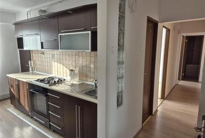 Apartament cu 3 camere decomandat în 1 Decembrie 1918 - 3