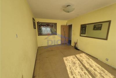 Apartament cu 3 camere decomandat în Berceni - 3