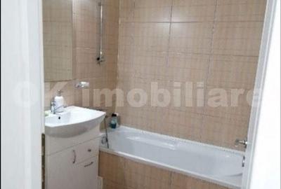 Apartament cu 3 camere decomandat în Traian - 4